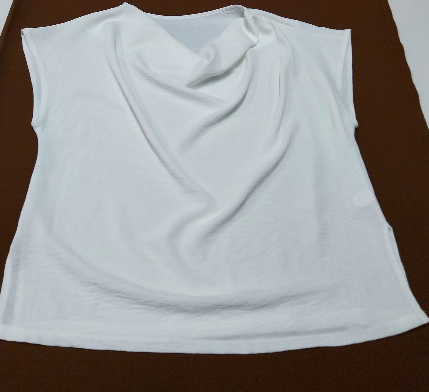 Dropped neck T-shirt